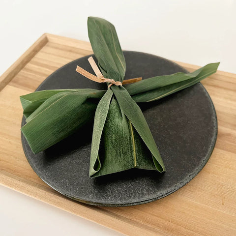 Custard Mochi in Bamboo Leaf 笹かすたーと