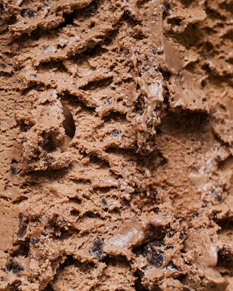 Milk Chocolate & Cookies (One Scoop)